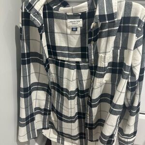 American Eagle Outfitters Black and White Button Down Shirt